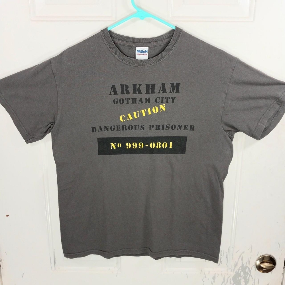 Arkham Asylum, Gotham City, Batman tee shirt